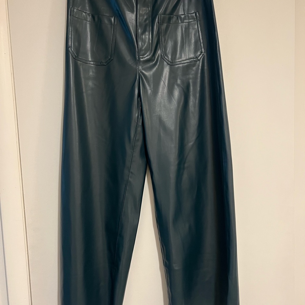 Woman’s Sage Faux Leather Pants